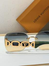 Picture of Louis Vuitton Sunglasses _SKUfw80535268fw